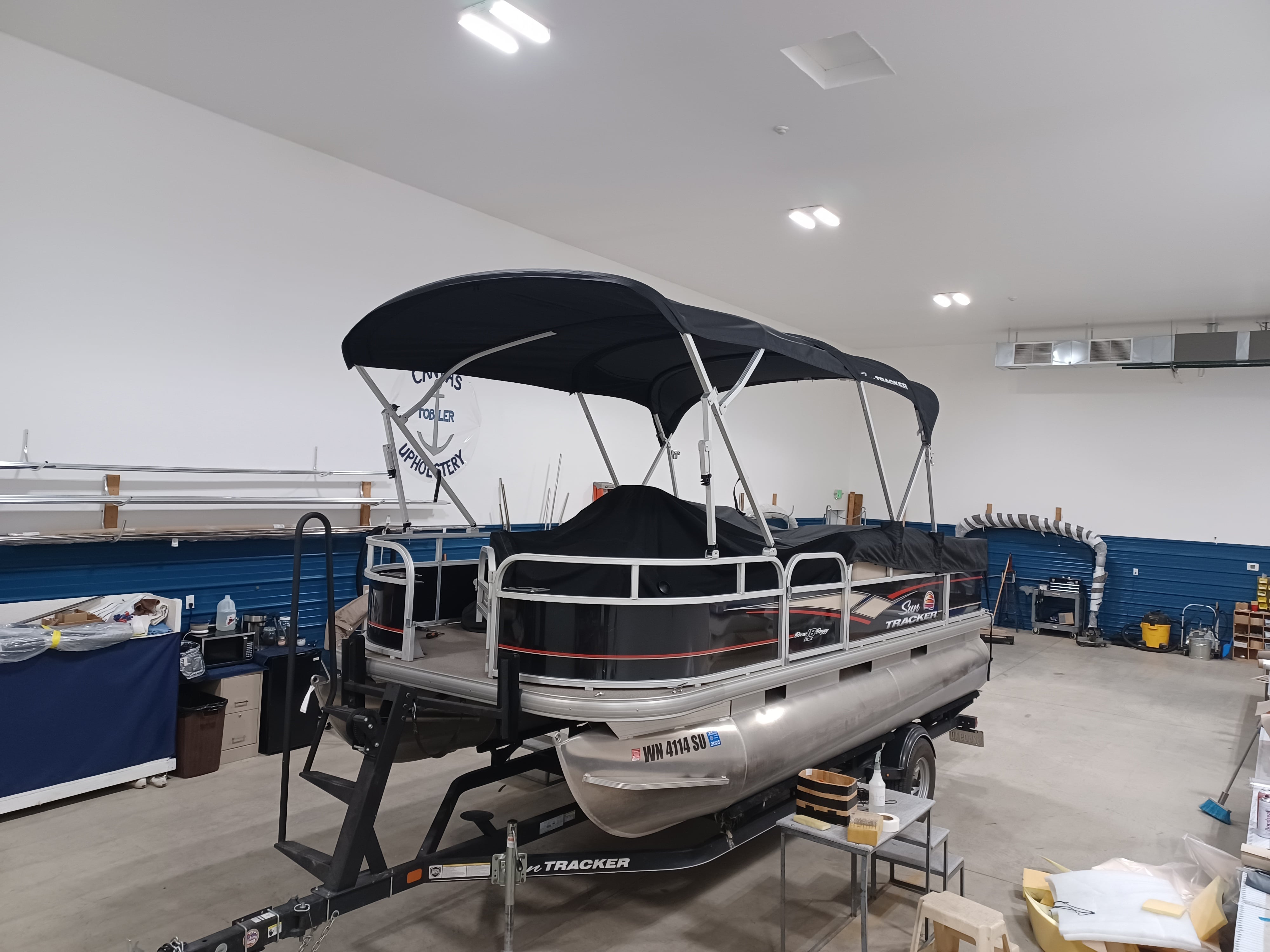 EXPERT TEAM-canva image